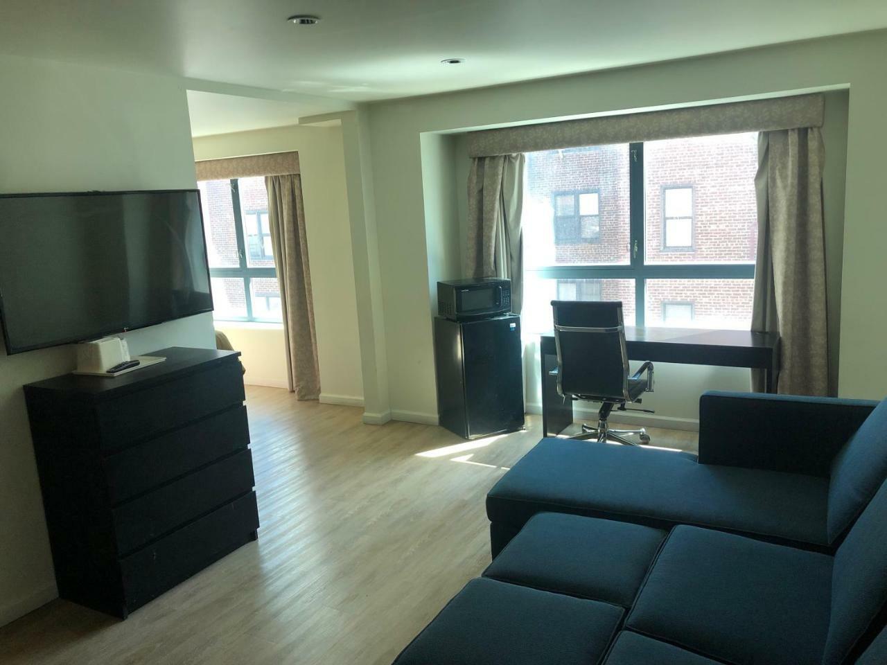 Comfort Inn & Suites - Kew Gardens Near La Guardia Airport 뉴욕 외부 사진