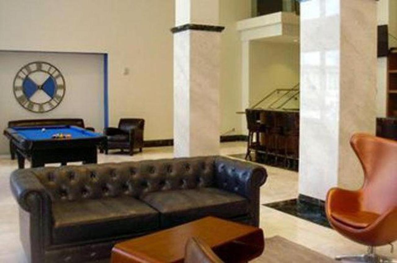 Comfort Inn & Suites - Kew Gardens Near La Guardia Airport 뉴욕 외부 사진